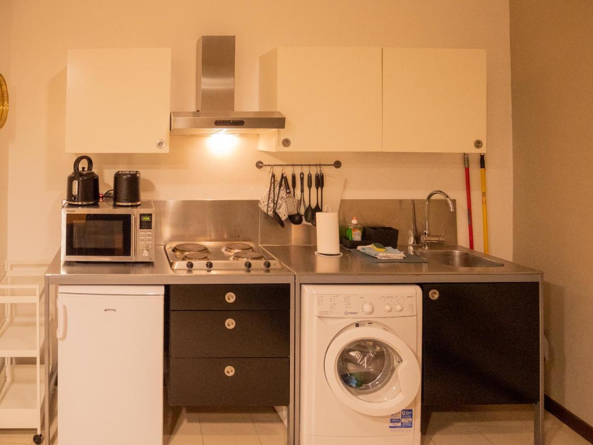 Chambers Short Rentals - Via Gezio Calini Brescia - 2 Studio Flats Buitenkant foto