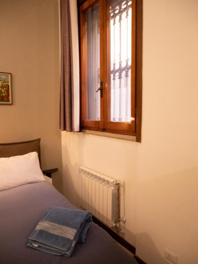Chambers Short Rentals - Via Gezio Calini Brescia - 2 Studio Flats Buitenkant foto