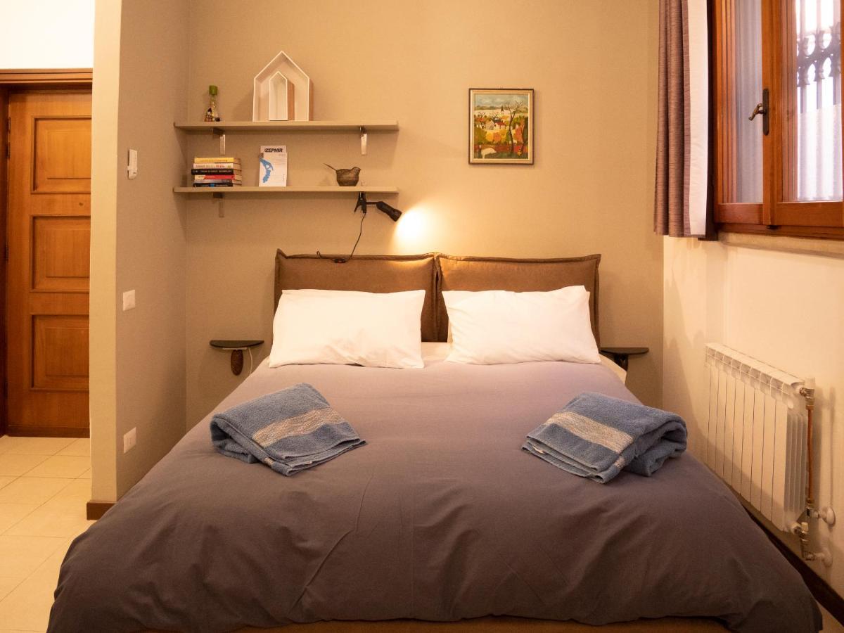 Chambers Short Rentals - Via Gezio Calini Brescia - 2 Studio Flats Buitenkant foto