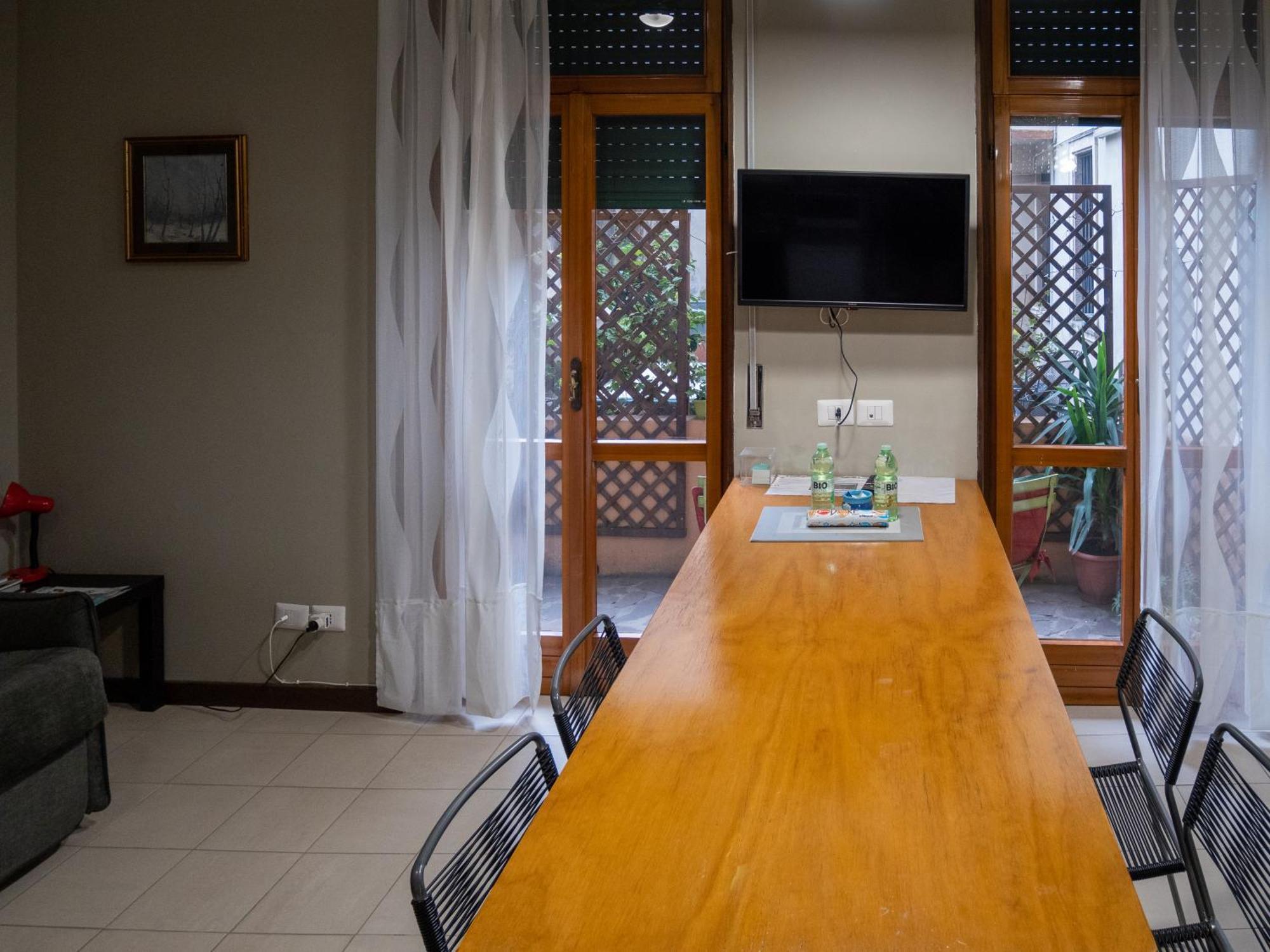 Chambers Short Rentals - Via Gezio Calini Brescia - 2 Studio Flats Buitenkant foto