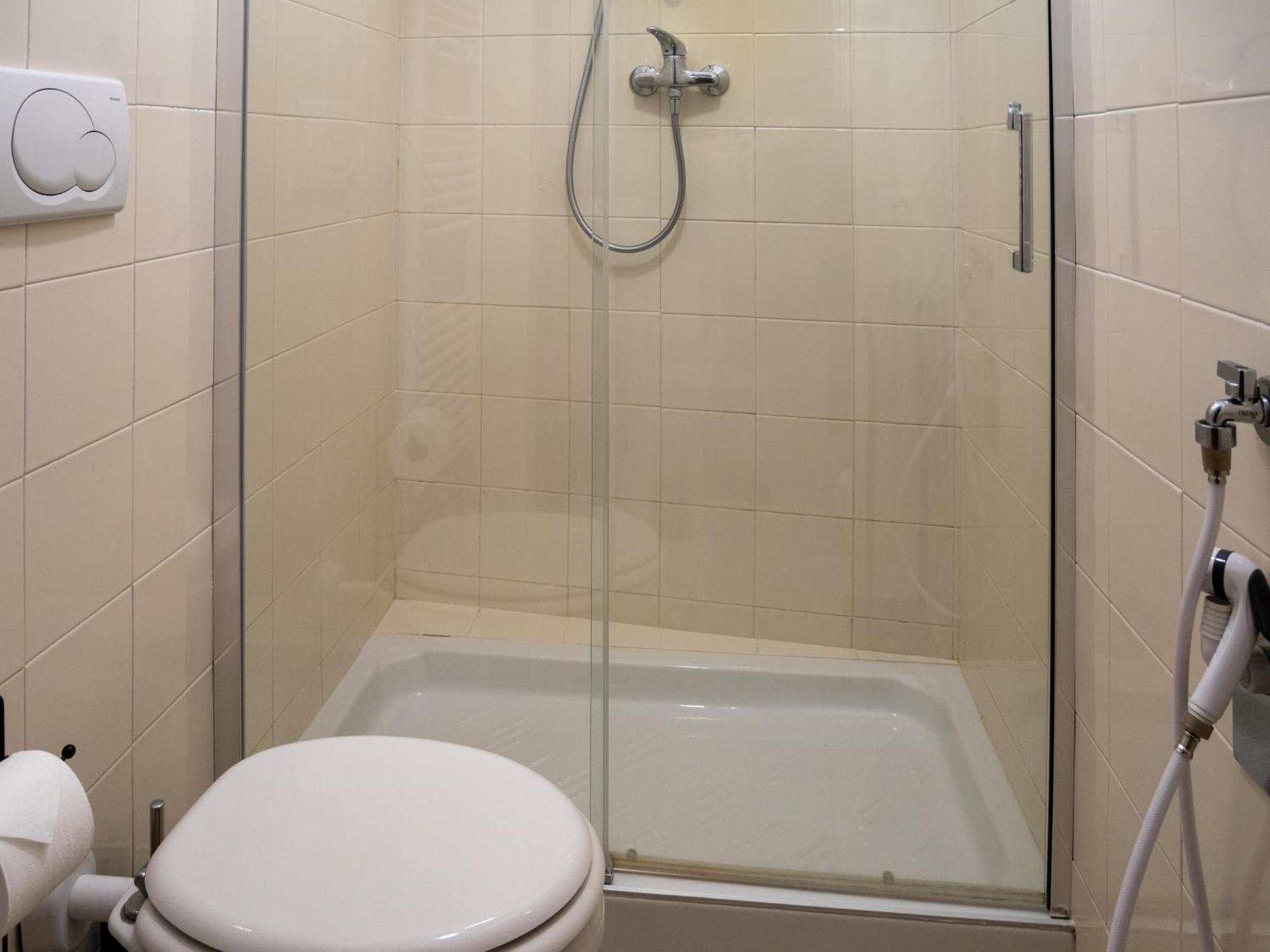 Chambers Short Rentals - Via Gezio Calini Brescia - 2 Studio Flats Buitenkant foto